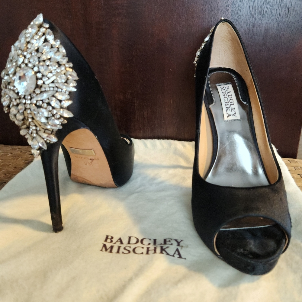 Badgley Mischka Evening Pumps
